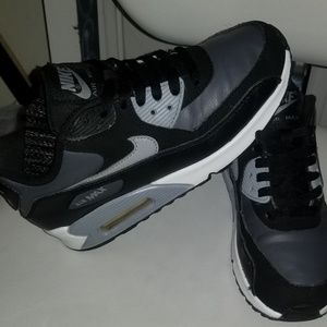 NIKE AIR MAX 90 GS "DARK GREY/WOLF GREY-BLK-WHITE"